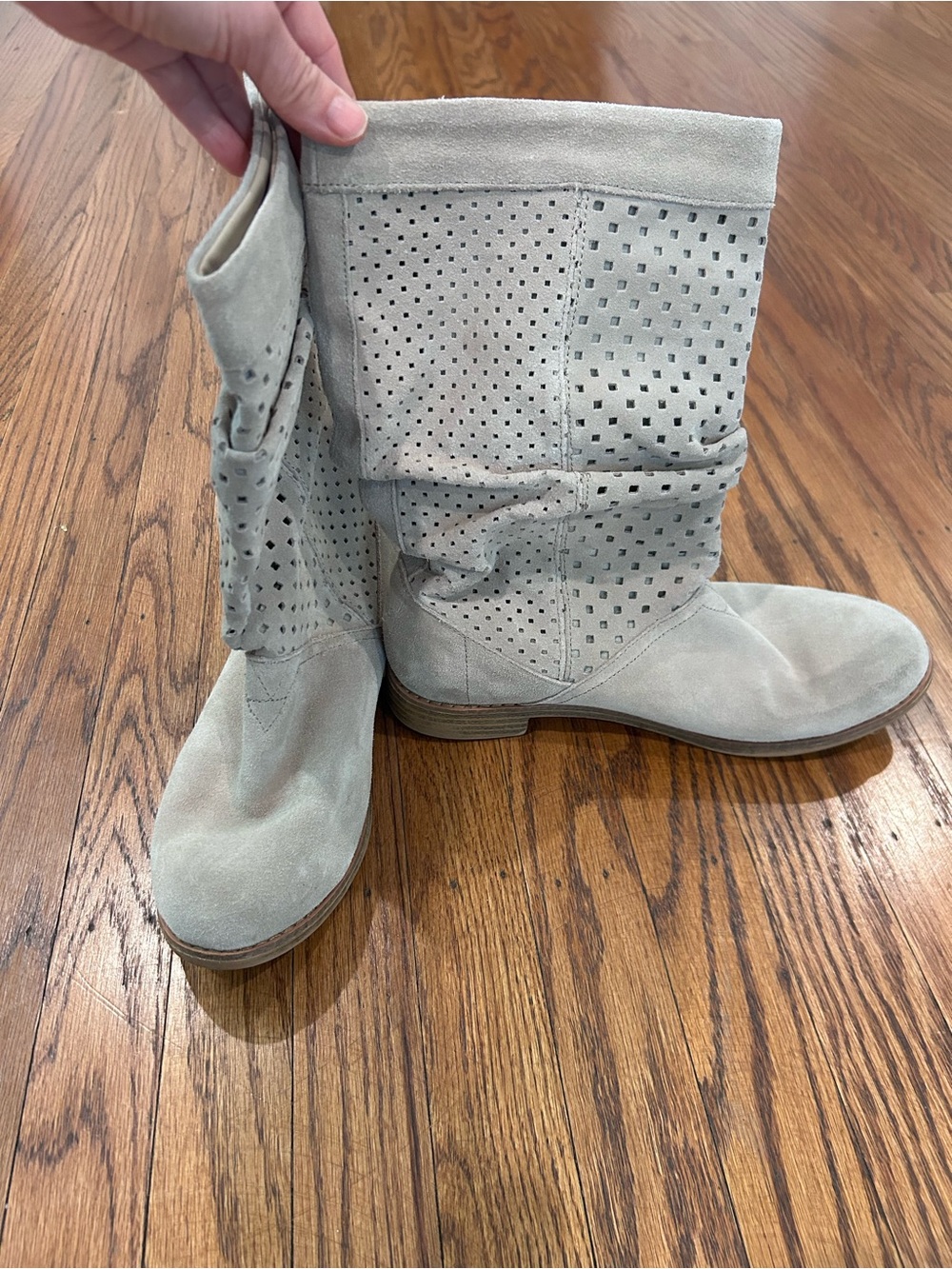 TOMs Western Perforated Mid-Calf Boots - 9 - Picture 7 of 10